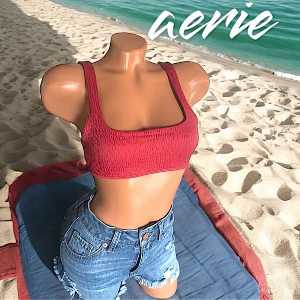 aerie Swimwear l Burgundy Bathing Suit/Bikini Top l Lined l Small l EUC